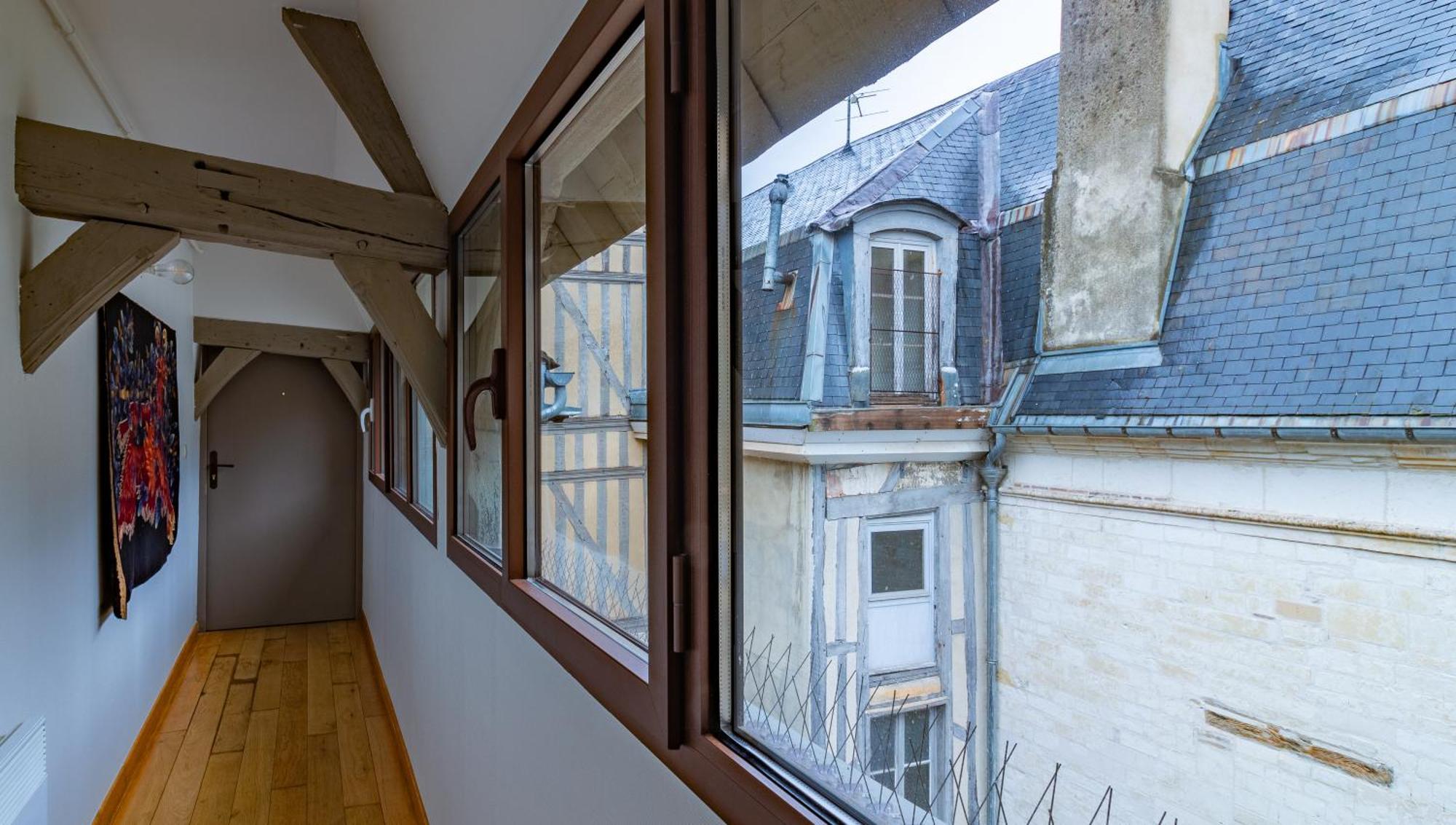 Le 13 Elegant Troyes Apartment Exterior photo