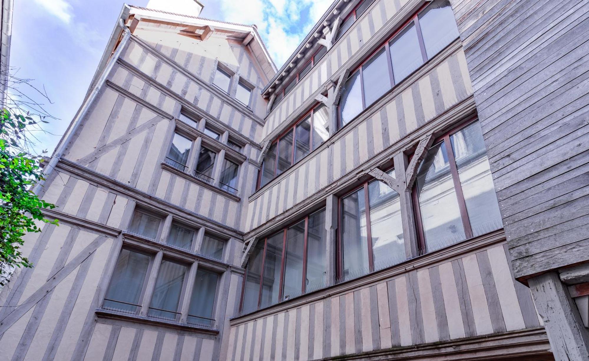 Le 13 Elegant Troyes Apartment Exterior photo